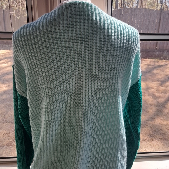 NWOT BooHoo Brand Green White Color Block Cardigan Sweater MED. - Picture 9 of 13
